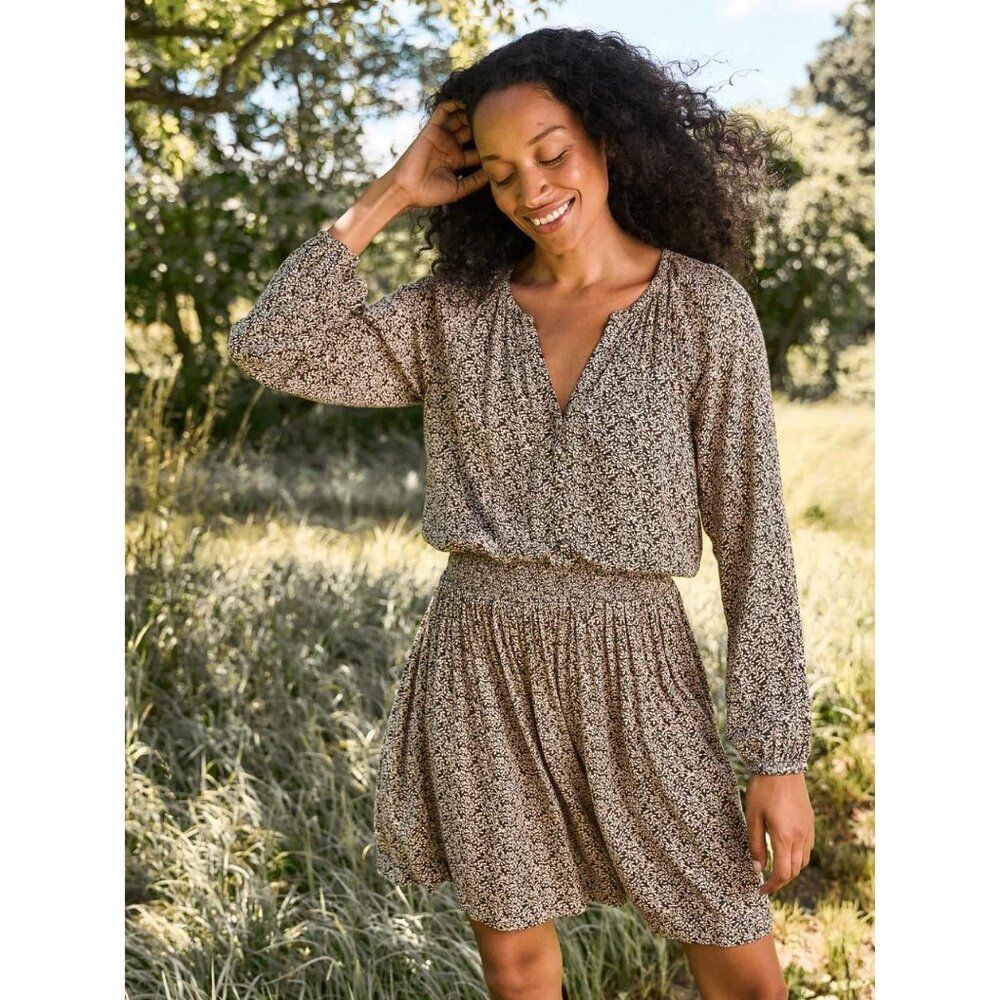 New Faherty Montara Leaf Batik Long Sleeve split-neck Dress Size
